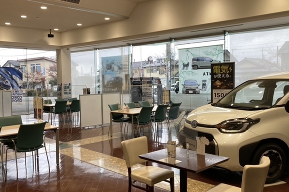 群馬トヨペット桐生駅前店_ショールーム