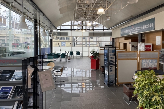 群馬トヨペット館林青柳店_ショールーム2