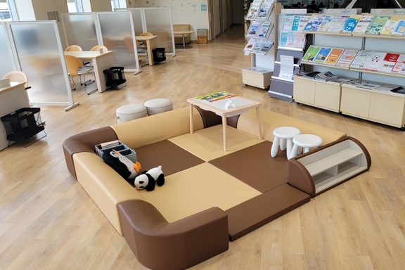 13_キッズコーナー俯瞰